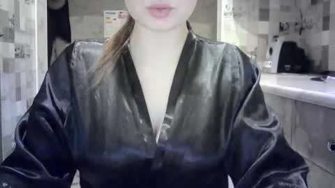 julia69009 online show from February 3, 9:52 pm