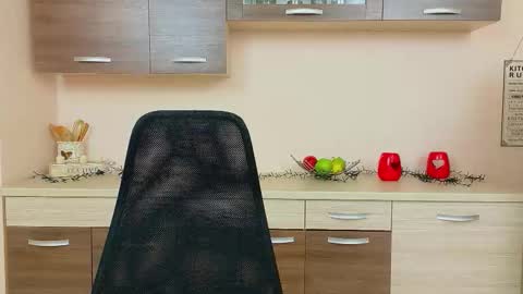 JuliaJae online show from February 14, 7:44 am