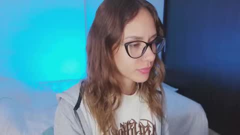 Julia Schedule 10 pm to 4  am GTM-5 online show from October 19, 6:56 pm