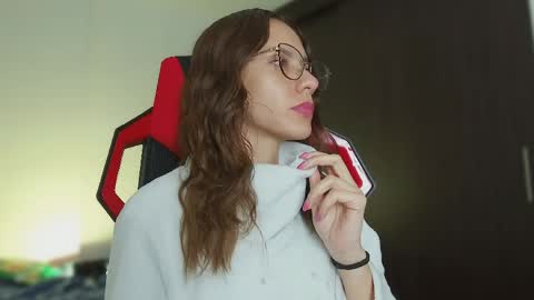 Julia Schedule 10 pm to 4  am GTM-5 online show from April 8, 2:58 am