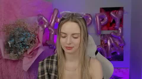 Snapshot of juliabrewwer chatting on September 11, 5:52 am Julia online show from September 11, 5:52 am