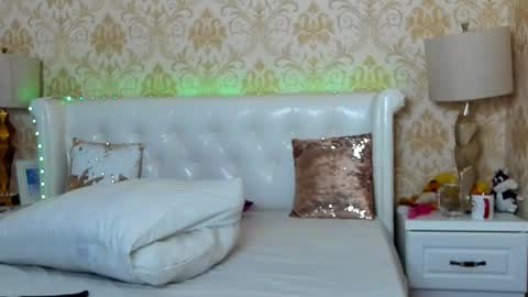 JuliaHunt online show from February 12, 6:50 am