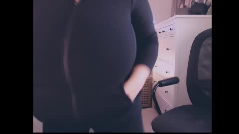 julialiones online show from January 11, 11:05 am