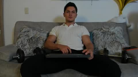 julian_wallace online show from September 27, 6:27 pm