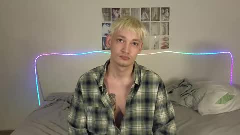 julian_win online show from March 21, 2:00 pm