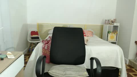 juliana_news online show from October 11, 1:32 am