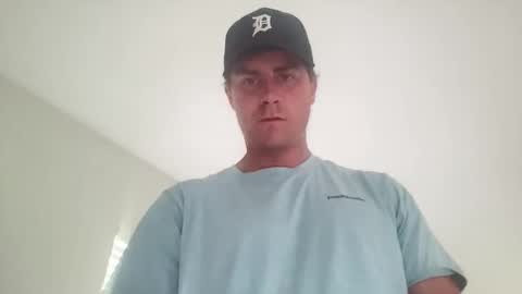 juliangregory9009 online show from May 28, 5:44 pm