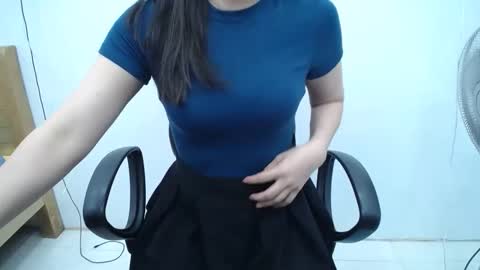 julie9x online show from May 17, 10:08 pm