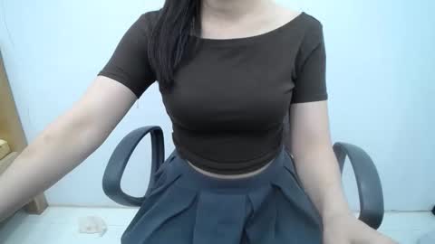 julie9x online show from May 7, 8:48 pm