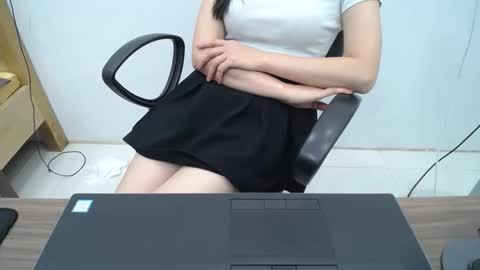 julie9x online show from May 16, 2:08 am