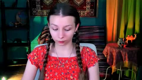 juliedaniel online show from November 27, 8:55 am