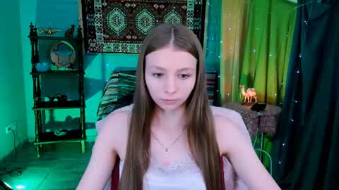 juliedaniel online show from June 24, 8:54 am