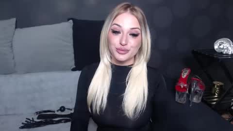 Snapshot of juliediamond chatting on October 8, 9:32 pm julia online show from October 8, 9:32 pm