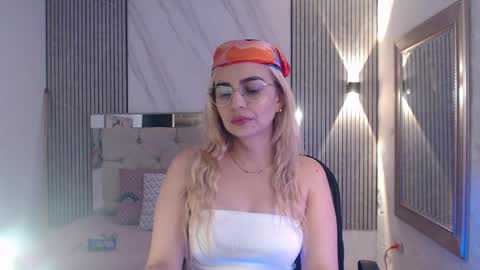 julieta__fox_ online show from March 29, 3:08 am
