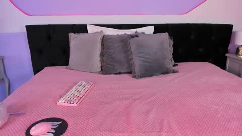 Julieta  online show from December 2, 12:14 pm