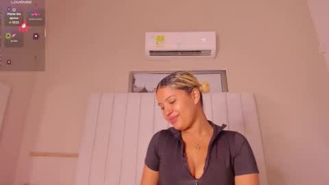 Julieta  IG juietaflower06 online show from November 14, 1:35 pm