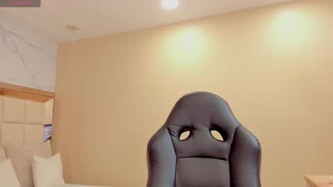     online show from October 7, 10:17 pm