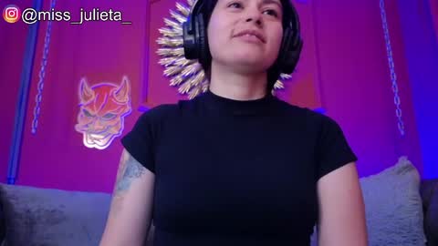  Julieta  online show from May 19, 12:12 pm