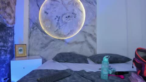 julietakane online show from March 1, 6:06 am