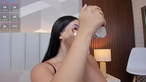 Julieta Santos online show from November 19, 7:01 pm