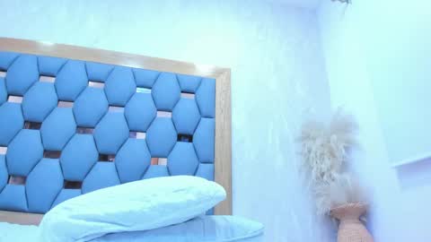 juliette_pretty_ online show from May 4, 9:32 pm