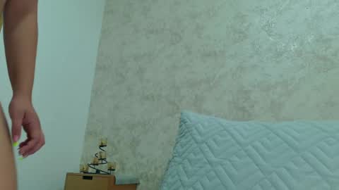juliette_pretty_ online show from May 12, 7:12 pm