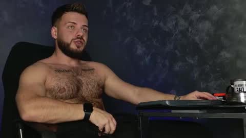 JULiUS   online show from December 4, 8:41 pm