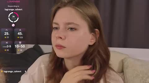 Julie online show from November 22, 6:28 pm