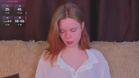 Julie online show from December 3, 5:24 pm