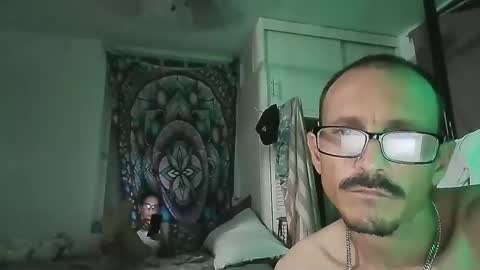 junkieabz online show from May 8, 10:21 am