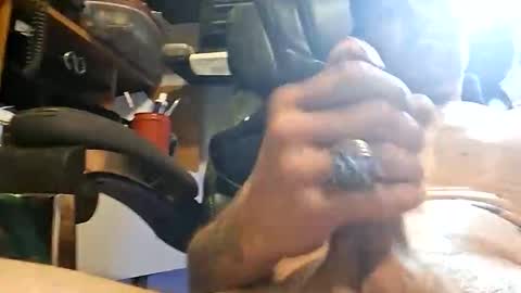 jusntym online show from October 1, 1:10 pm