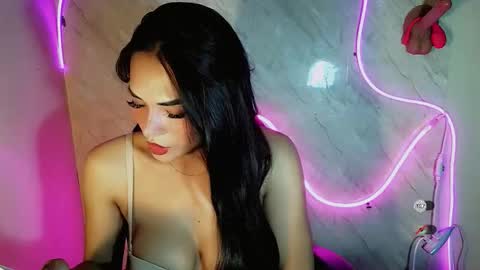 justhewayouare21 online show from May 8, 10:43 am