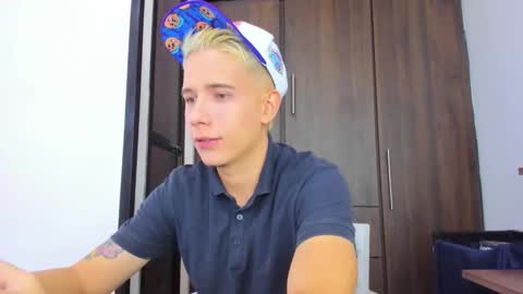 justin_biker online show from November 4, 12:39 pm