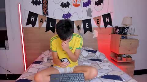 Snapshot of justinbiler chatting on October 25, 1:00 pm Justin online show from October 25, 1:00 pm