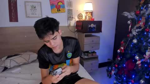 Justin online show from December 17, 12:45 pm