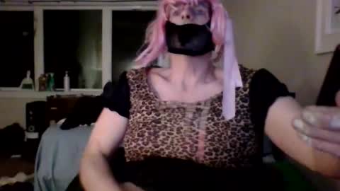 justinefox online show from March 15, 2:27 am