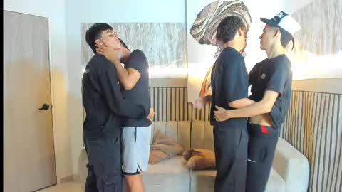 justingtime21 online show from April 18, 5:42 am