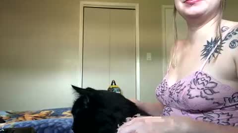 Lizzy online show from July 24, 5:32 pm