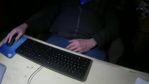 Snapshot of justme39057 chatting on March 9, 9:46 pm Justme39057 online show from March 9, 9:46 pm