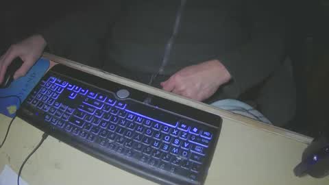 Snapshot of justme39057 chatting on January 12, 5:11 pm Justme39057 online show from January 12, 5:11 pm