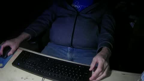 Snapshot of justme39057 chatting on October 6, 7:20 pm Justme39057 online show from October 6, 7:20 pm