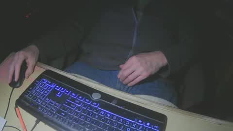 Snapshot of justme39057 chatting on January 1, 6:59 pm Justme39057 online show from January 1, 6:59 pm