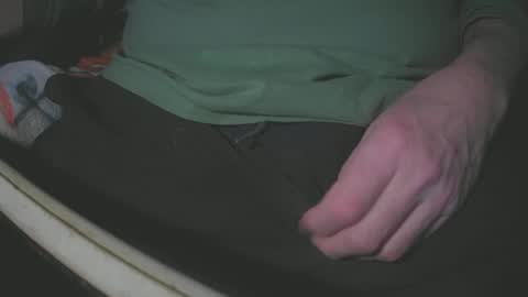 Snapshot of justme39057 chatting on December 31, 4:04 pm Justme39057 online show from December 31, 4:04 pm