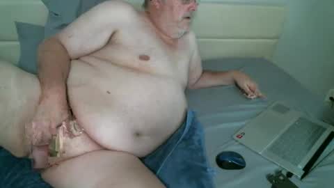 justmedm64 online show from February 3, 2:19 am