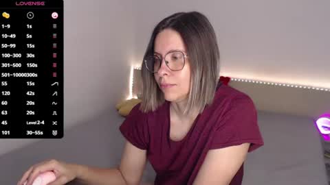 Julie online show from June 18, 3:56 am