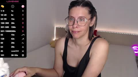 Julie online show from July 21, 3:52 am