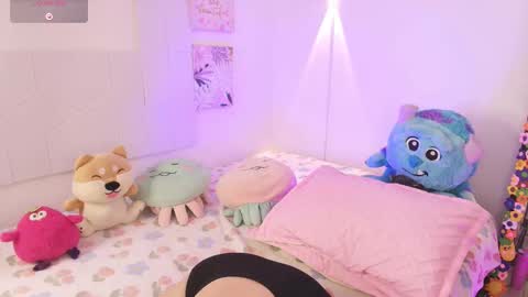 Emy online show from November 22, 1:15 am