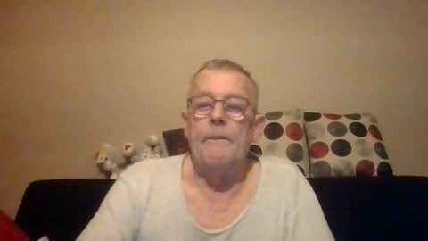 Arthur01750 online show from April 3, 1:01 am