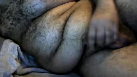 jyhawk305_ online show from December 14, 4:13 pm