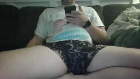 Snapshot of k00fler_08 chatting on October 29, 3:08 am koof online show from October 29, 3:08 am